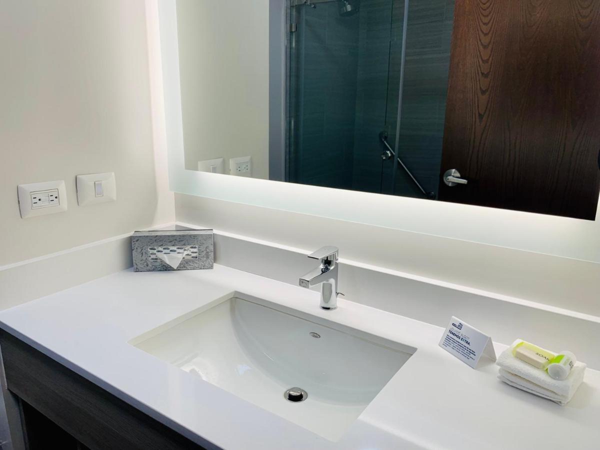 Holiday Inn Express - Guadalajara Vallarta Poniente By Ihg Zapopan Bagian luar foto